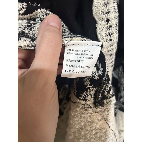 Solitaire Embroidered Crochet Black Cream White Kimono 2X Boho Indy Whimsygoth - Picture 3 of 4